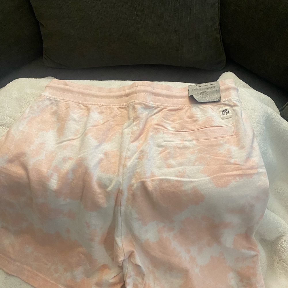 Men’s tie dye pink shorts